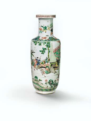 GRAND VASE ROULEAU EN PORCELAINE DE LA FAMILLE VERTE - photo 2