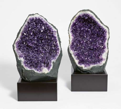 Uruguay. Two Large Amethyst Geodes - Foto 1
