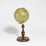 C. Abel-Klinger Kunstverlag. Nürnberg. Earth Globe with Incorporated Copmass - Foto 1