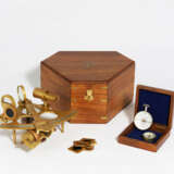 Sextant in Wooden Casket and 2 small Compass in Casket - фото 1