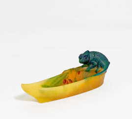 Vide Poche with Chameleon and Olive Branch