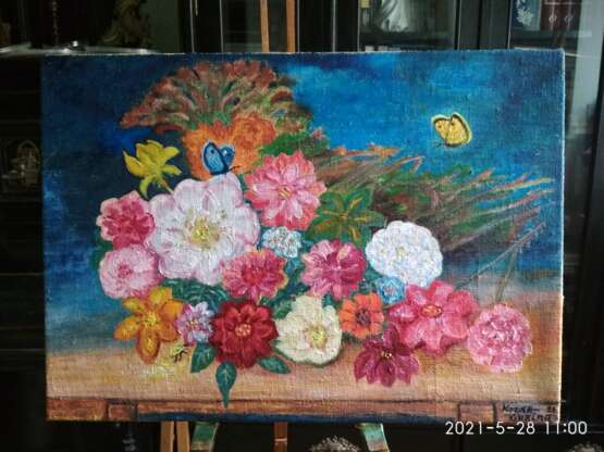 Painting “Flowers from the garden at night. Flowers.”, Canvas on the subframe, Oil paint, Realist, Still life, Ukraine, 2021 - photo 2