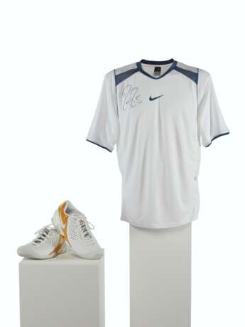 ROGER FEDERER`S CHAMPION SHIRTS AND SNEAKERS - фото 2
