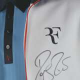 ROGER FEDERER`S CHAMPION OUTFIT AND RACKET - Foto 3