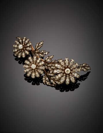 Cushion shape and old mine diamond silver and gold "en tremblant" detachable flower brooch - Foto 1