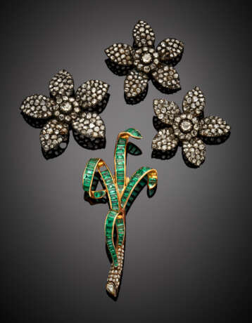 Step cut rectangular emerald and rose cut diamond silver and gold flower brooch - Foto 2