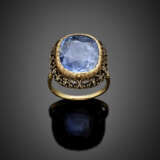 Cushion ct. 13 circa sapphire silver and gold chiseled ring - фото 1