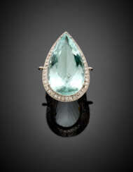 Pear shape ct. 28 circa aquamarine and diamond white gold cluster ring