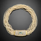 Multi strand cultured pearl necklace with a yellow gold diamond and ct. 22 circa aquamarine clasp - Foto 2