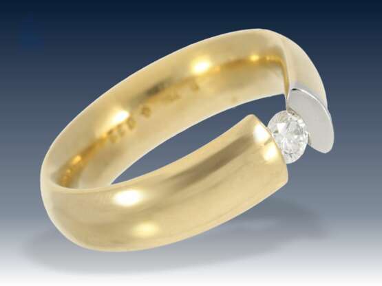 Ring: Designerring, hochwertig gearbeiteter, massiver Goldschmiede-Spannring mit einem feinen Brillant von 0,22ct, sehr teurer Markenschmuck - photo 2