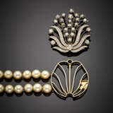 Two strand cultured mm 9/9.50 circa pearl necklace with white gold diamond clasp adaptable as brooch - Foto 2