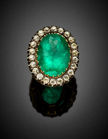 Oval ct. 30 circa emerald and diamond silver and gold ring - Foto 1
