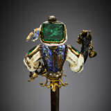 Emerald and rose cut diamond silver and gold blackamoor hat pin accented with enamels and an iron pin - Foto 3