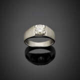 White partly glazed gold ct. 1.20 circa round brilliant cut diamond ring - photo 1