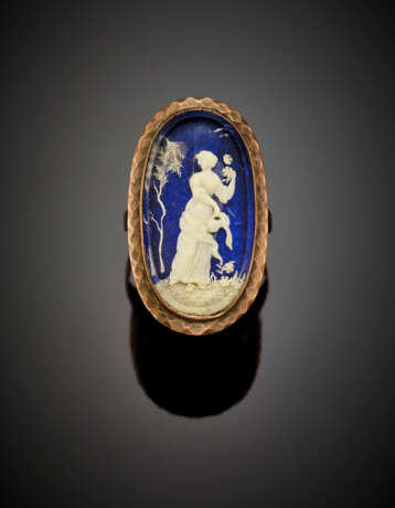 Bone miniature on blue guilloché enamel silver ring - Foto 1