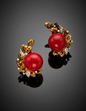 Red coral bead bi-coloured 9K gold earrings accented with small diamonds - photo 1