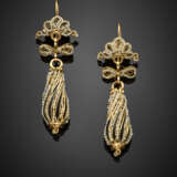 Yellow 9K gold seedpearl and black enamel pendant earrings - photo 1
