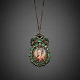Emerald and rose cut diamond silver miniature portrait with pendant bow - фото 1
