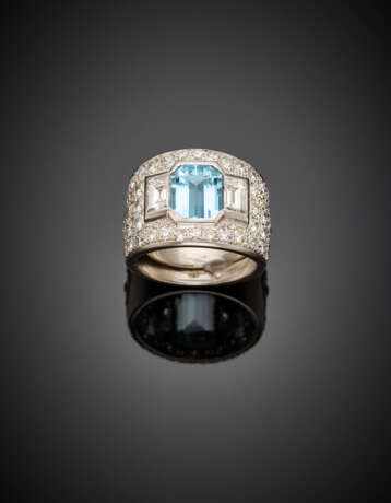 Octagonal aquamarine and diamond platinum ring - photo 1