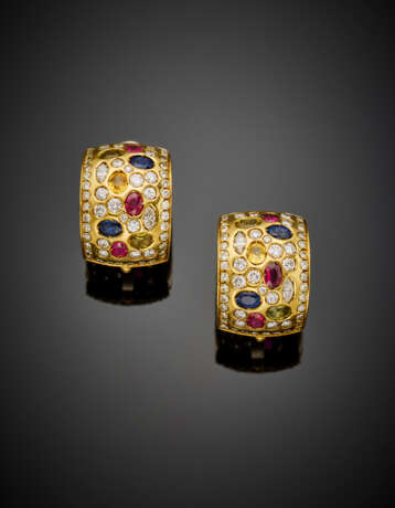 Diamond and ruby gem set yellow gold earclips white gold details - фото 1