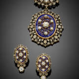 Old mine diamond and enamel bi-coloured gold jewellery set comprising - Foto 1