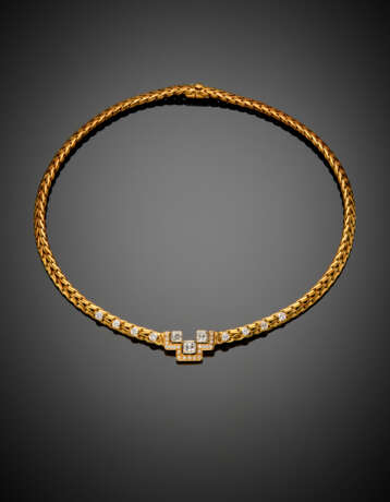 Yellow gold chain necklace accented in the centre with round and carré diamonds - photo 1