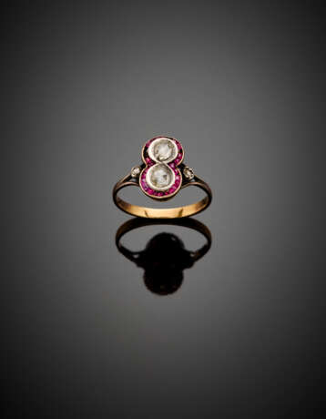 Rose cut diamond and calibré ruby yellow gold ring - photo 1