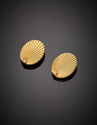 Two yellow gold diamond grooved button covers