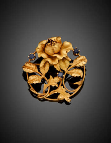 Yellow sabledgold floral brooch accented with sapphires - photo 1