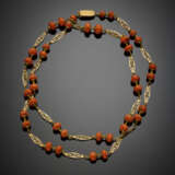 Yellow gold long lozenge necklace with irregular orange coral beads from mm 7.33 to mm 10.95 circa - фото 1
