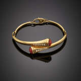 Yellow gold articulated crossover bracelet with diamonds and corals - photo 1