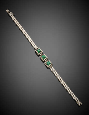 White gold bracelet with three emerald and diamond clusters - фото 1
