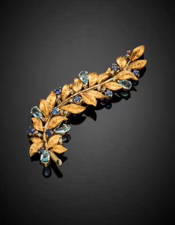 Yellow gold leaf brooch accented with round sapphires - photo 1