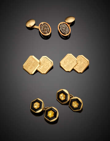 Silver and gold lot comprising three pairs of cufflinks accented with diamonds and vitreous pastes - Foto 1