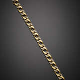 Bi-coloured gold groumette chain bracelet accented with diamonds - Foto 1