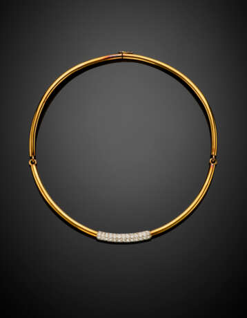 Bi-coloured gold articulate necklace accented in the center with diamonds in all ct. 1.80 circa - Foto 1