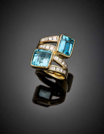Octagonal aquamarine and baguette diamond white gold crossover ring - Foto 1
