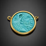 Turquoise paste carved on both sides yellow gold central - фото 1