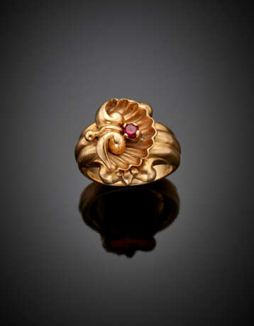 Yellow gold synthetic ruby ring - Foto 1