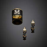 Lot comprising 12K gold and enamel blackamoor earrings and a yellow 18K gold black enamel ring with white gold diamond initial - photo 1