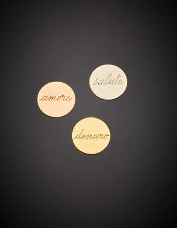 Three small yellow white and pink gold plaques inscribed "Amore - Foto 1