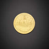 Yellow glazed gold celebrative "Amministrazione Bergamo" medal - фото 1