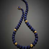 Lapis lazuli mm 5.60 a mm 12.80 circa graduated bead necklace with yellow gold clasp and spacers - фото 1