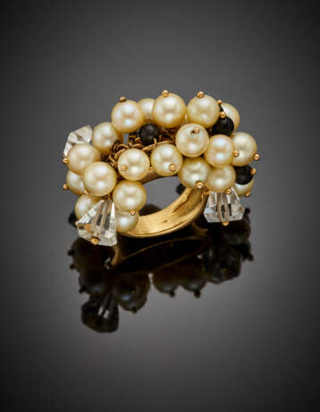 Yellow gold ring accented with cultured pearl - photo 1