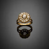 Irregular rose cut diamond yellow gold cluster ring - фото 1