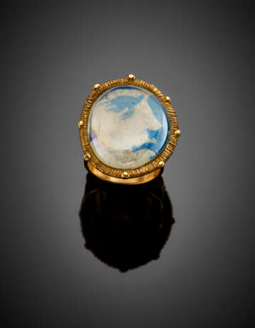 Yellow gold ring with a vitreous paste over paint - photo 1
