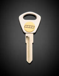 *Silver 925/1000 and metal key with yellow gold FIAT logo