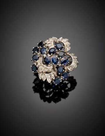 Diamond and sapphire white gold ring - фото 1