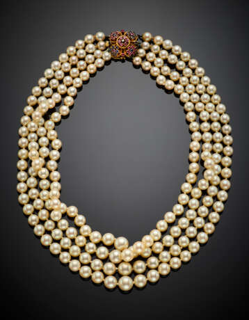 Four strand cultured pearl graduated necklace - photo 1