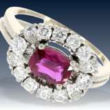 Ring: sehr schöner, weißgoldener vintage Rubin/Diamantring, 18K Weißgold - фото 1
